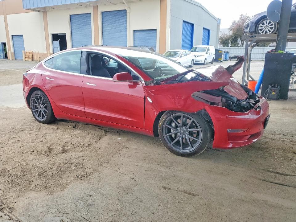 2018 TESLA MODEL 3 4