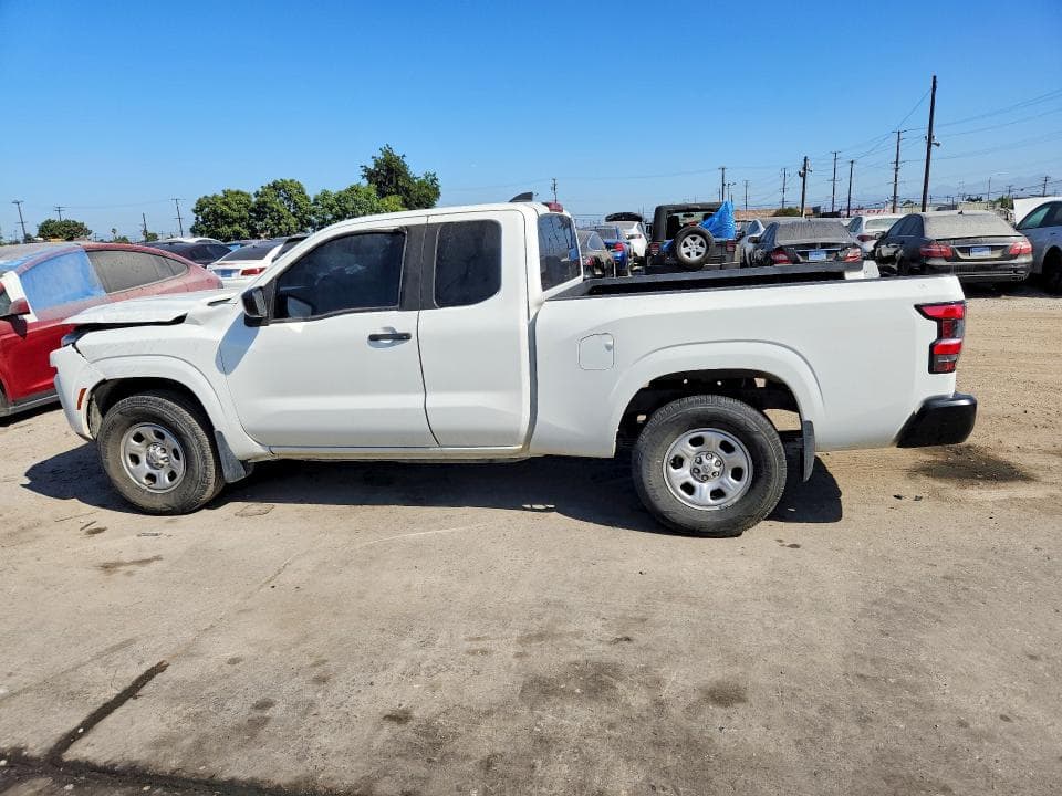 2022 NISSAN FRONTIER 2