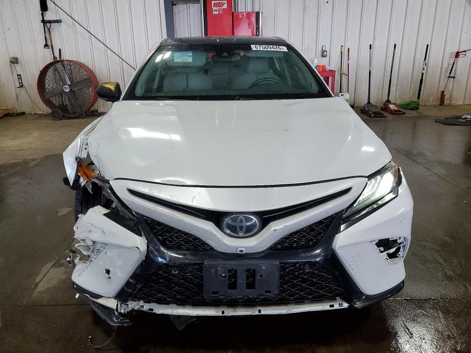 2018 TOYOTA CAMRY XSE V6 5