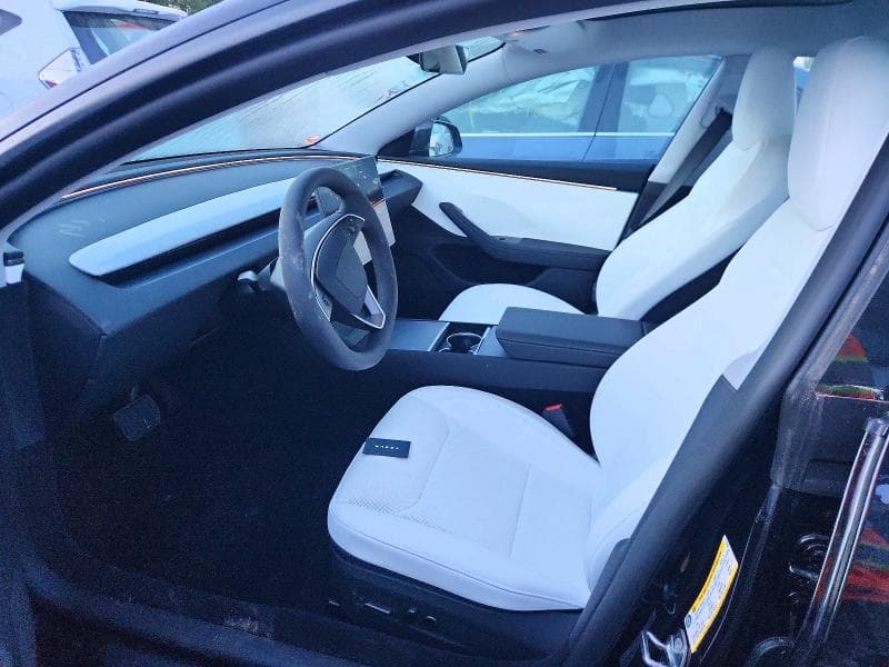 2026 TESLA MODEL 3 7