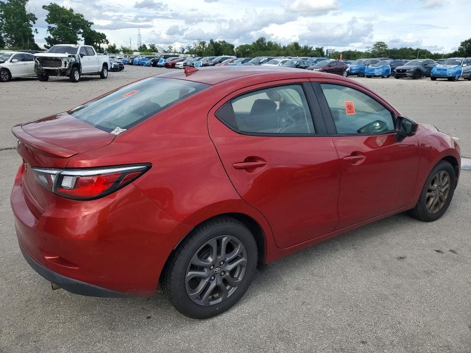 2019 TOYOTA YARIS LE 3