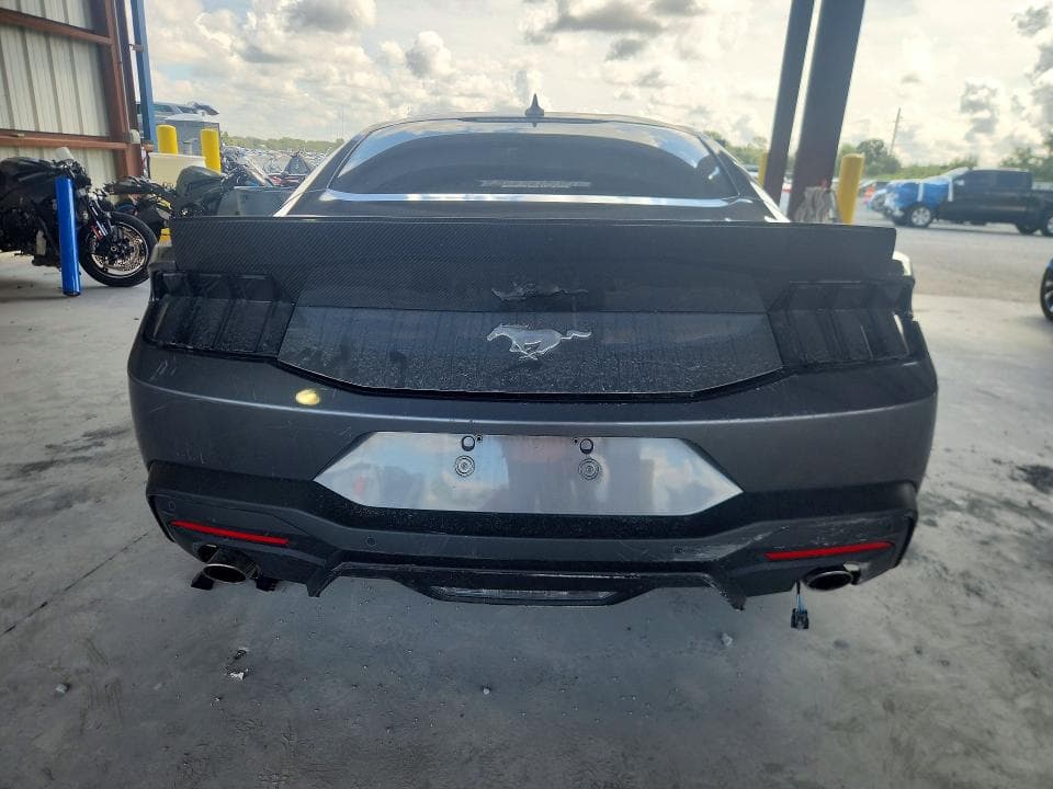 2025 FORD MUSTANG 6