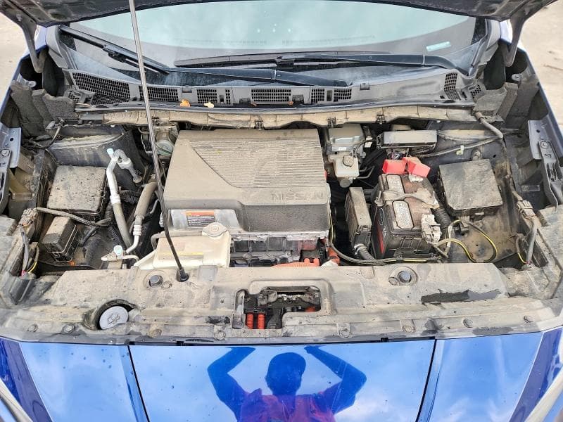 2019 NISSAN LEAF S 11
