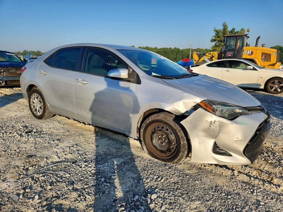 2018 TOYOTA COROLLA LE 4