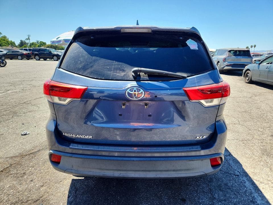 2017 TOYOTA HIGHLANDER XLE 6