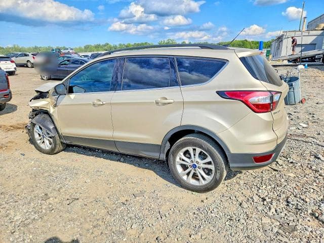 2017 FORD ESCAPE SE 2
