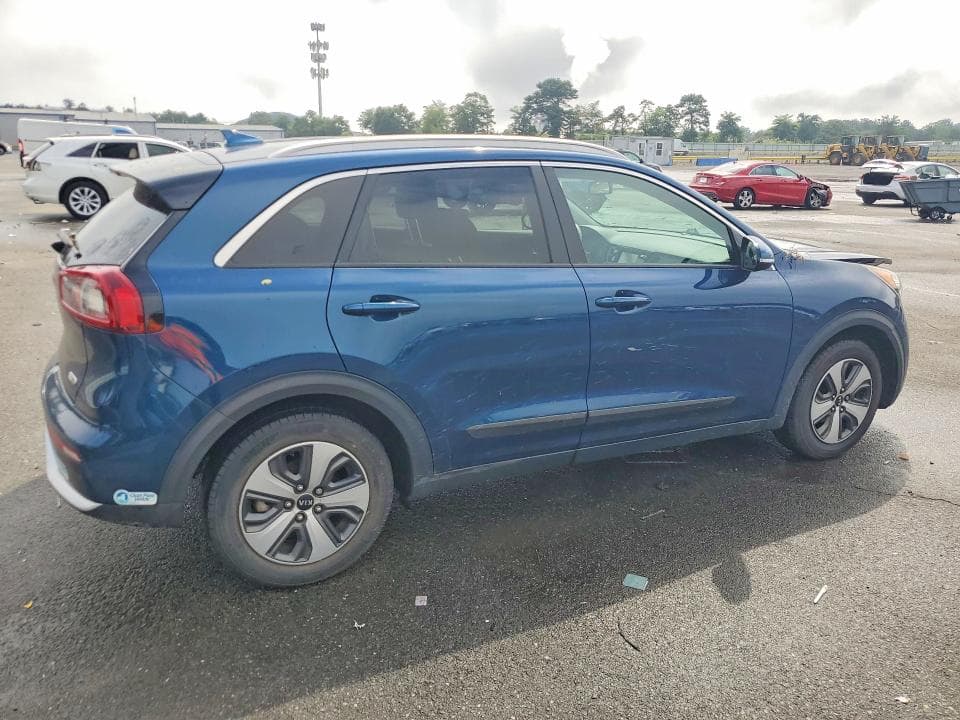 2018 KIA NIRO EX 3