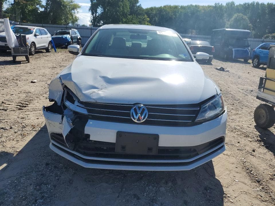 2017 VOLKSWAGEN JETTA SE 5