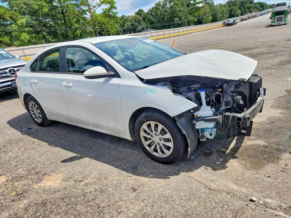 2021 KIA FORTE FE 4