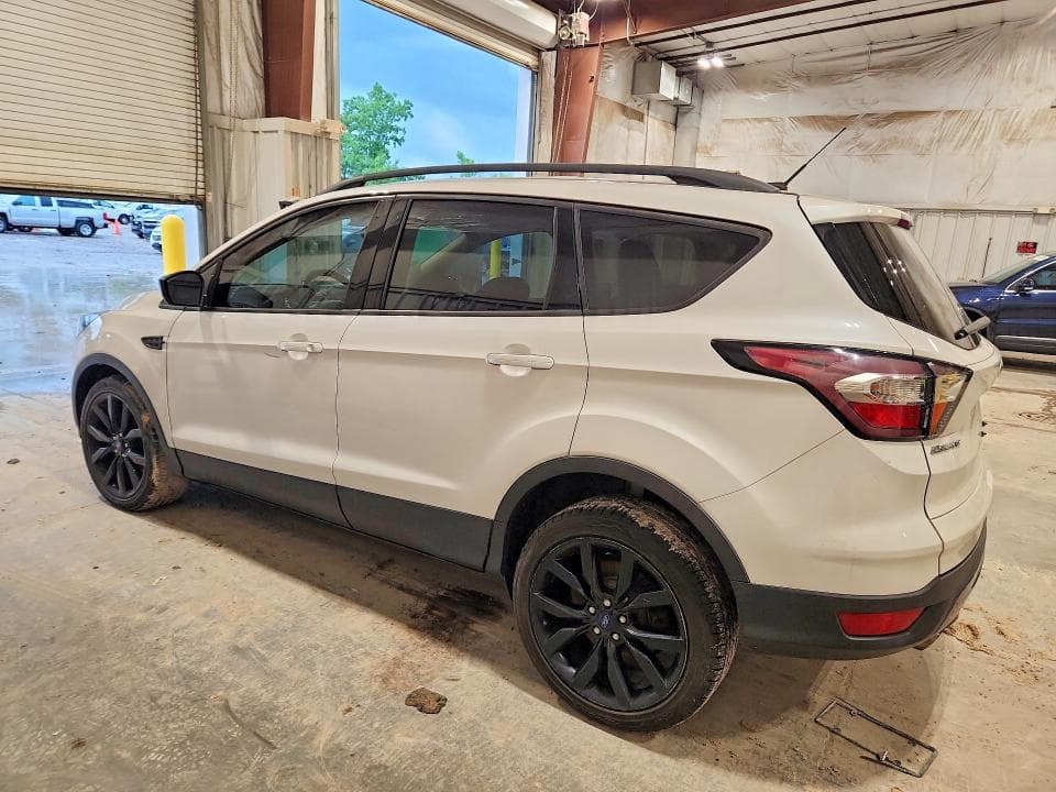 2017 FORD ESCAPE SE 2