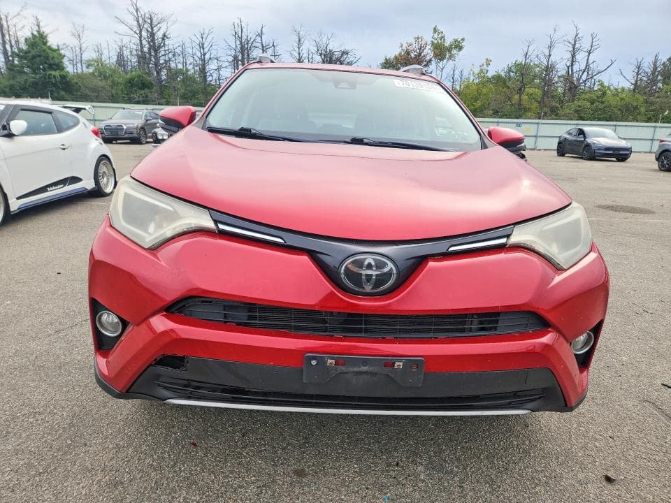 2017 TOYOTA RAV4 XLE 5