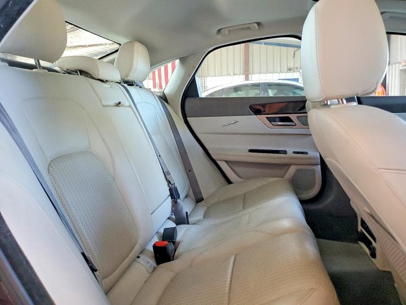 2017 JAGUAR XF PRESTIGE 10