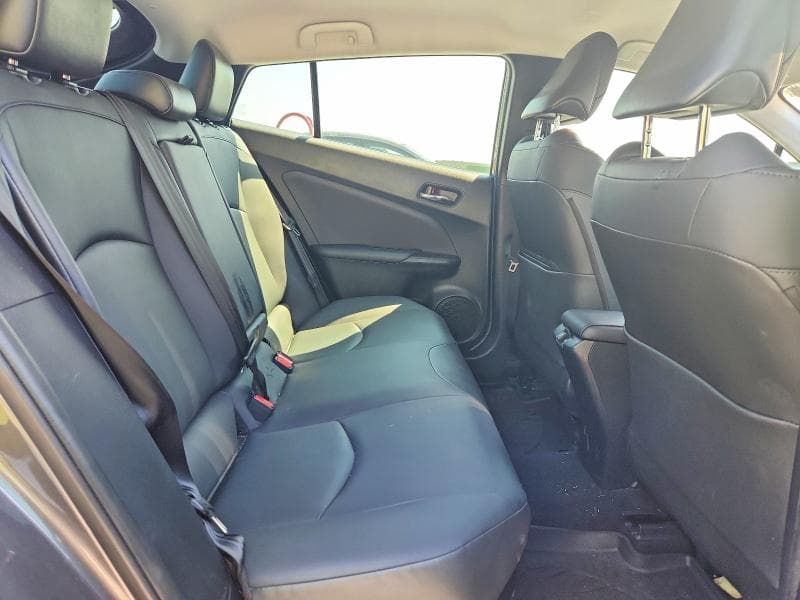 2021 TOYOTA PRIUS XLE 10