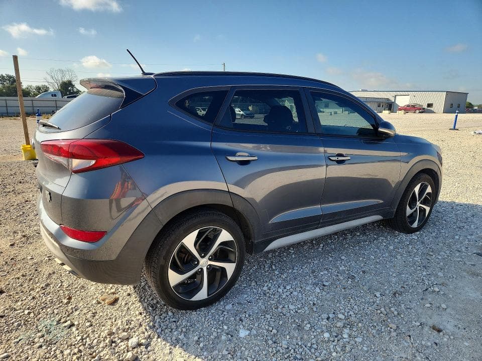 2017 HYUNDAI TUCSON VALUE 3