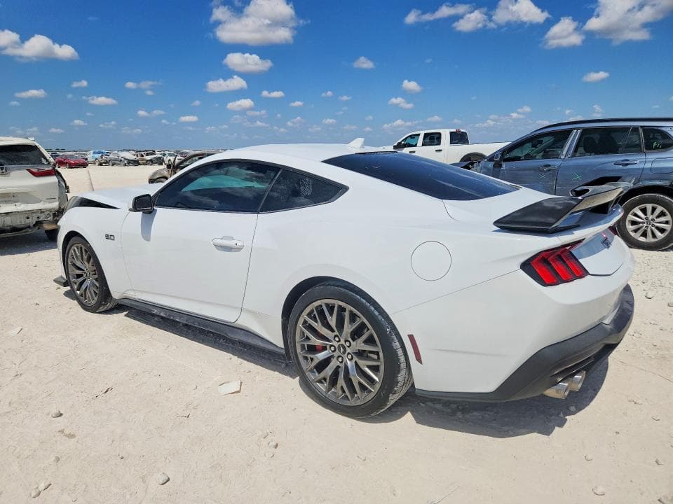 2024 FORD MUSTANG GT 2
