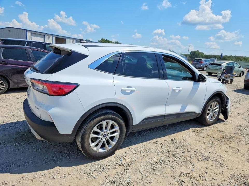 2020 FORD ESCAPE SE 3