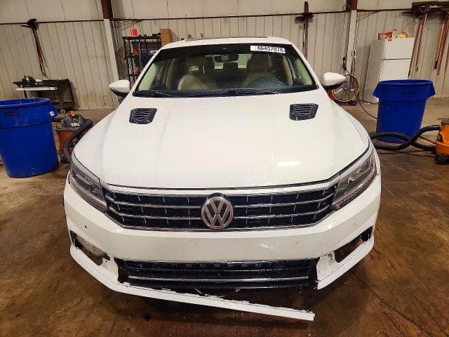 2017 VOLKSWAGEN PASSAT SEL PREMIUM 5