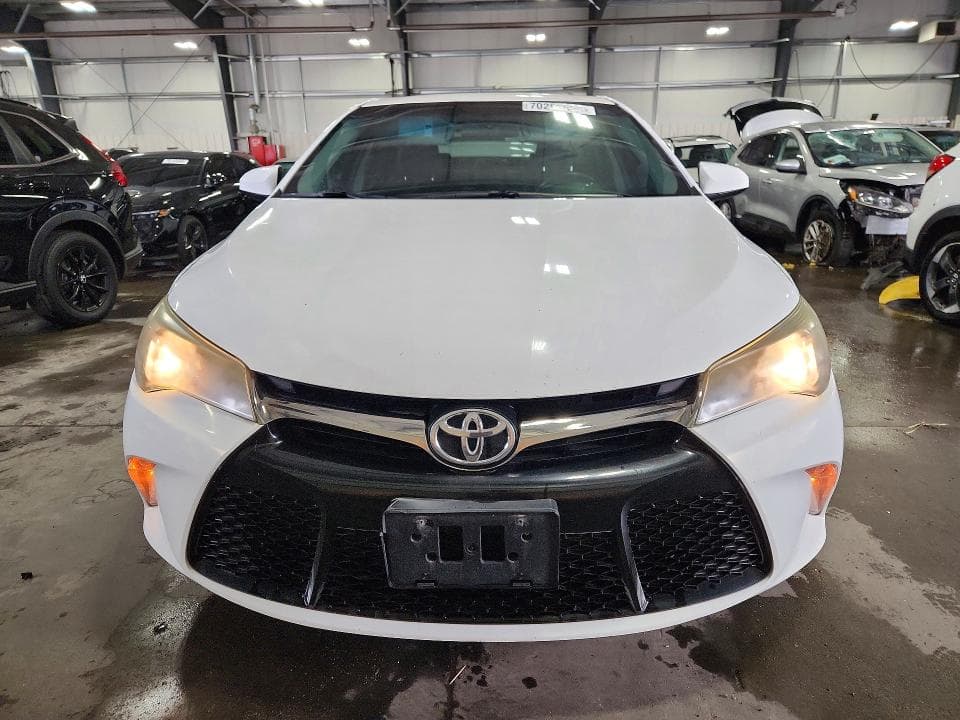 2017 TOYOTA CAMRY SE 5