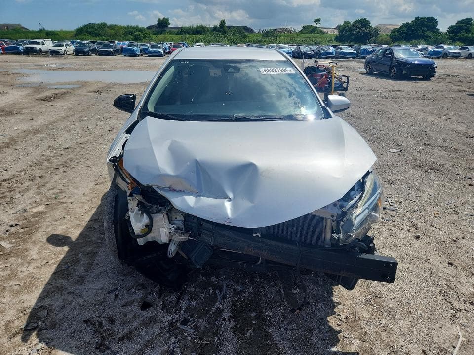 2017 TOYOTA COROLLA LE 5