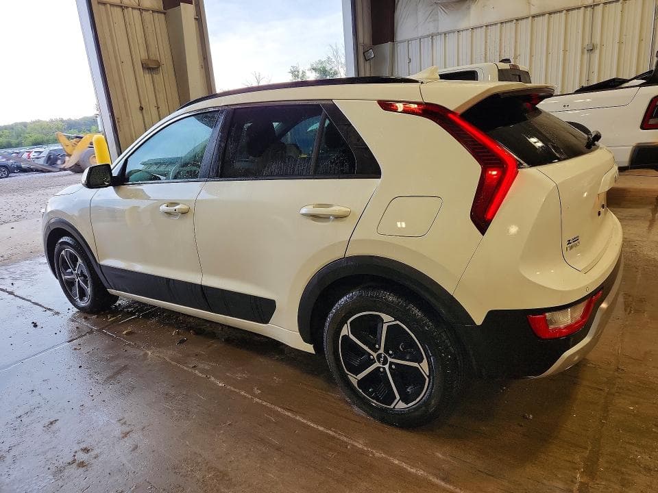 2023 KIA NIRO EX 2