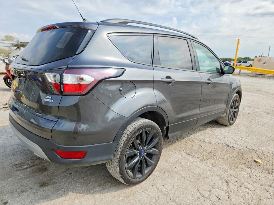 2018 FORD ESCAPE SE 3