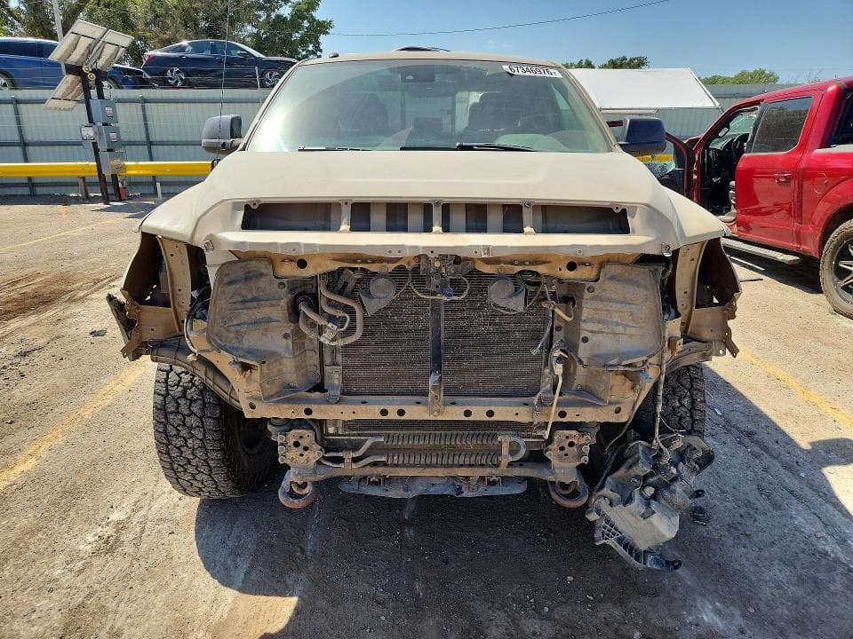2018 TOYOTA TUNDRA SR5 5