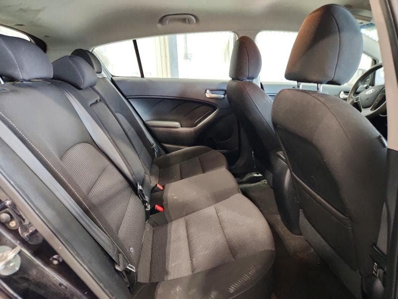 2018 KIA FORTE5 LX 10