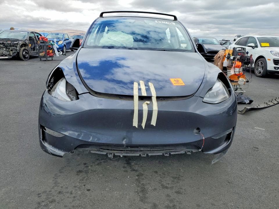 2024 TESLA MODEL Y 5