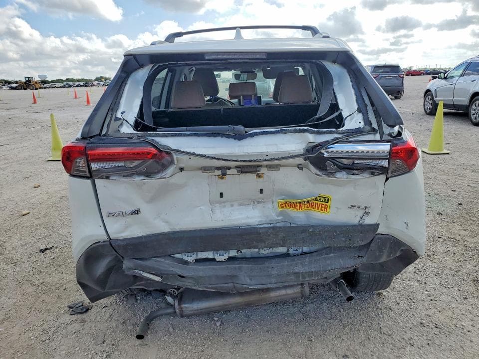 2023 TOYOTA RAV4 XLE PREMIUM 6
