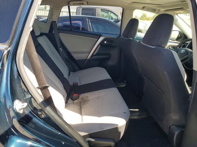 2018 TOYOTA RAV4 XLE 11