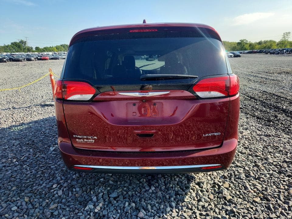 2018 CHRYSLER PACIFICA LIMITED 6