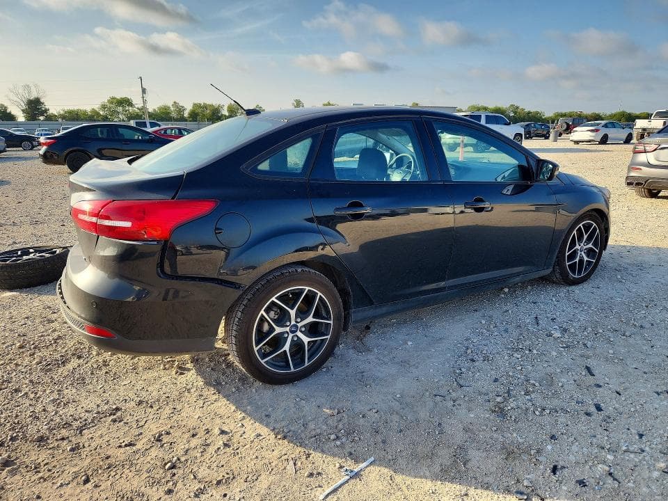 2017 FORD FOCUS SEL 3