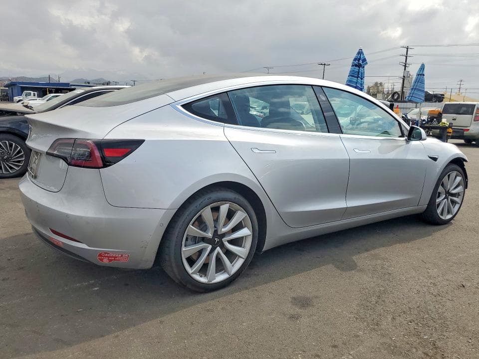 2017 TESLA MODEL 3 3