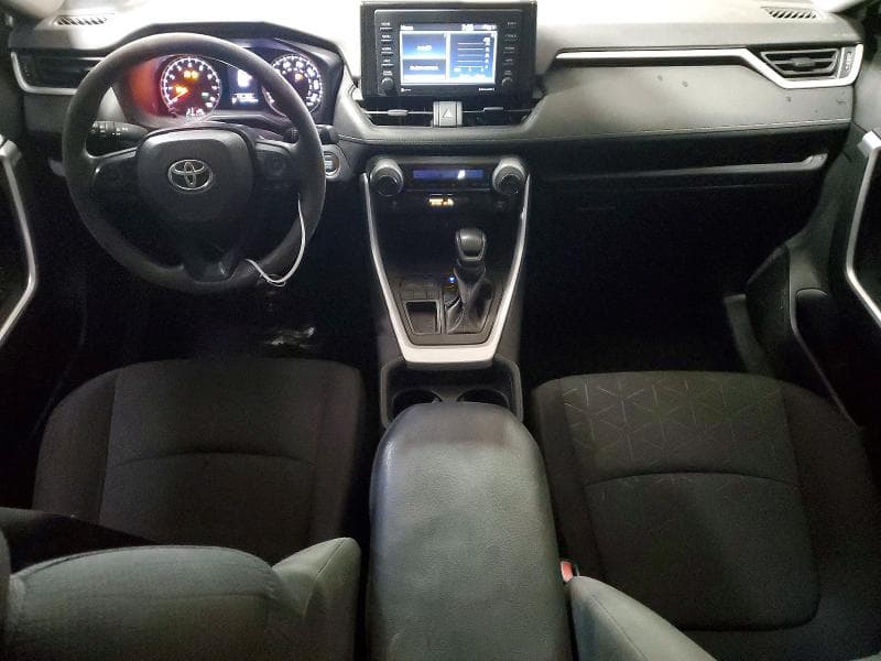 2021 TOYOTA RAV4 XLE 8