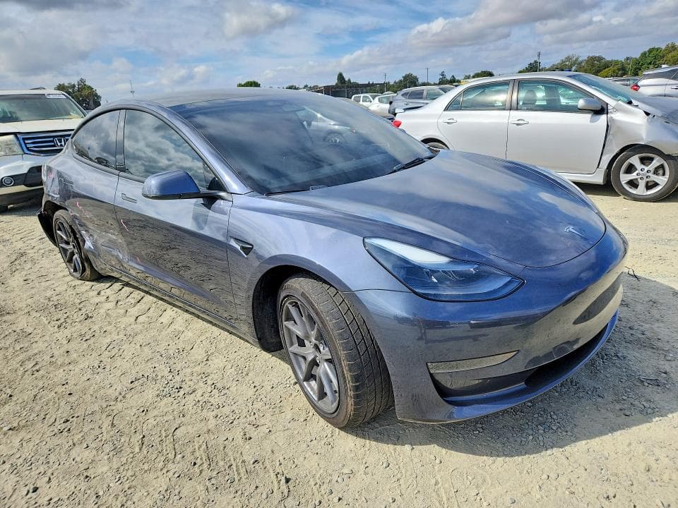 2023 TESLA MODEL 3 4