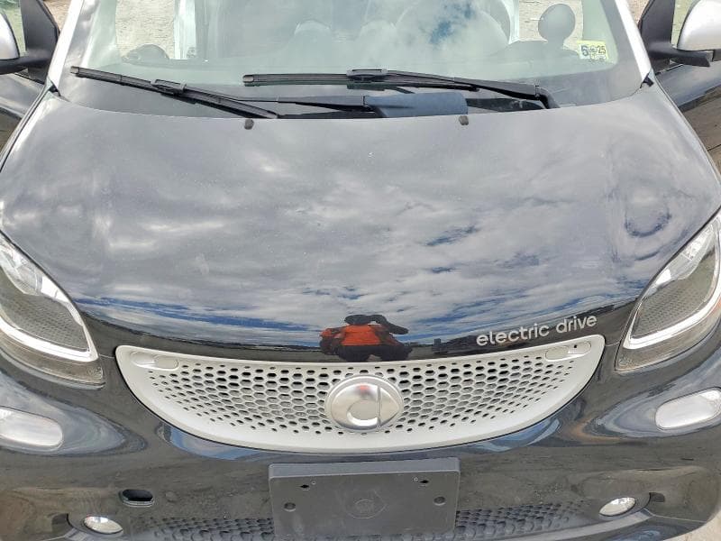2017 SMART FORTWO 11