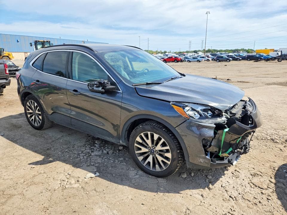 2020 FORD ESCAPE TITANIUM 4