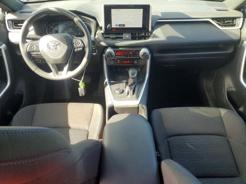 2024 TOYOTA RAV4 SE 8