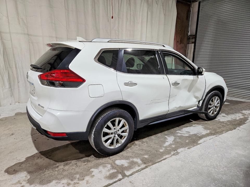 2017 NISSAN ROGUE SV 3