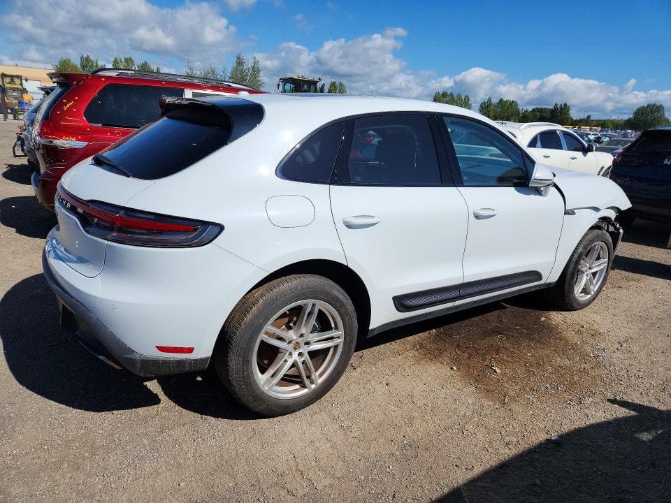 2022 PORSCHE MACAN 3