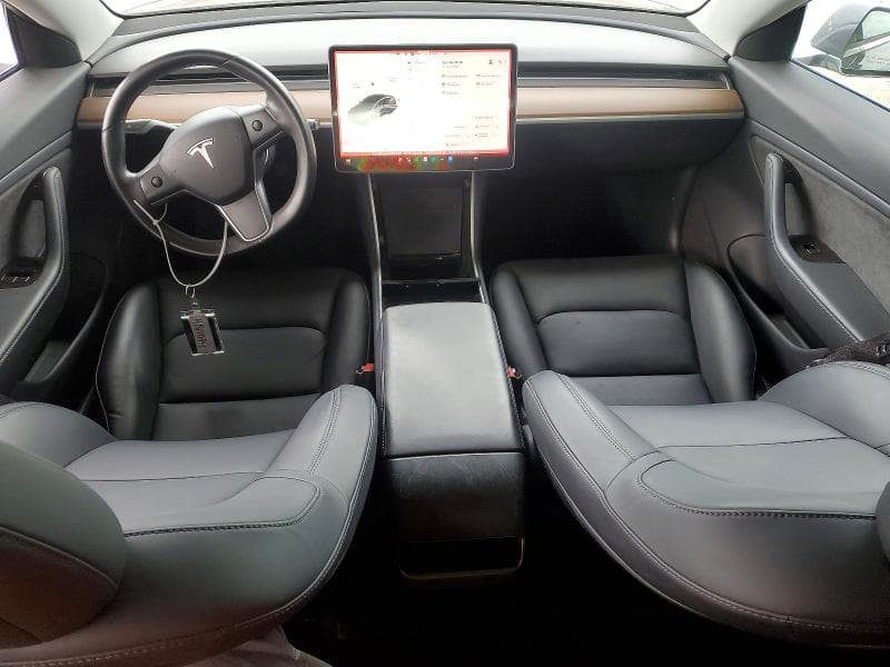 2018 TESLA MODEL 3 8