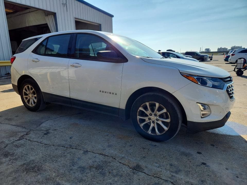 2018 CHEVROLET EQUINOX LS 4