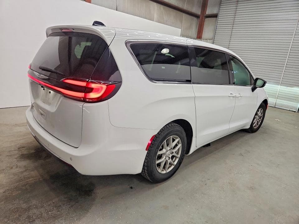 2026 CHRYSLER PACIFICA SELECT 3