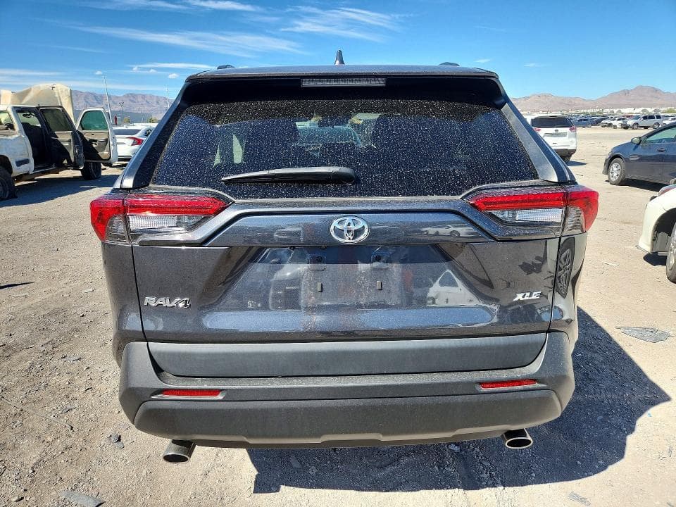2024 TOYOTA RAV4 XLE 6
