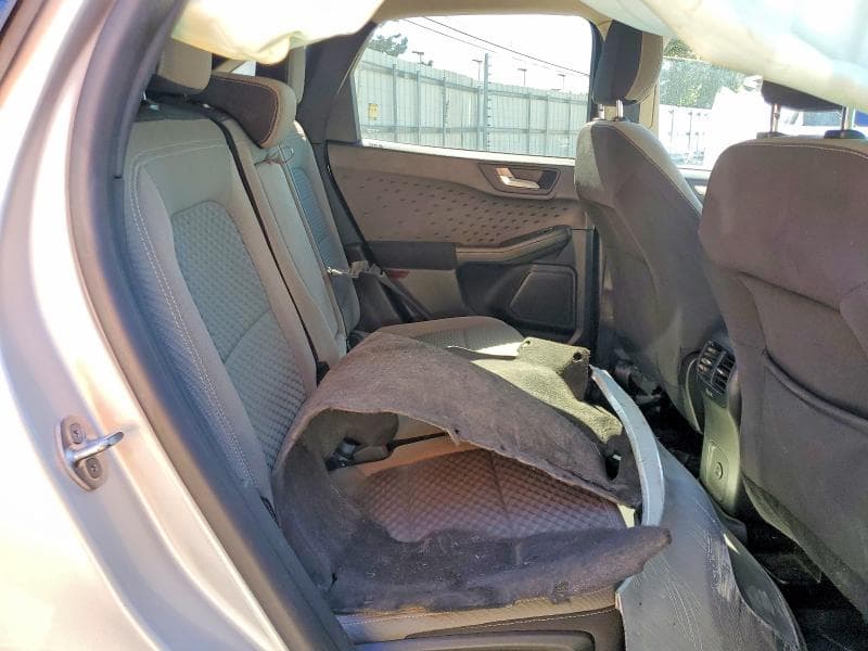 2020 FORD ESCAPE SE 11