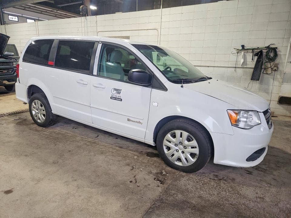 2017 DODGE GRAND CARAVAN SE 4