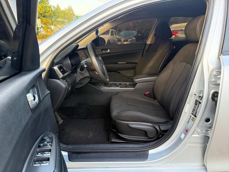 2019 KIA OPTIMA LX 11