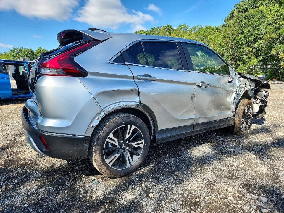 2026 MITSUBISHI ECLIPSE CROSS SE 3