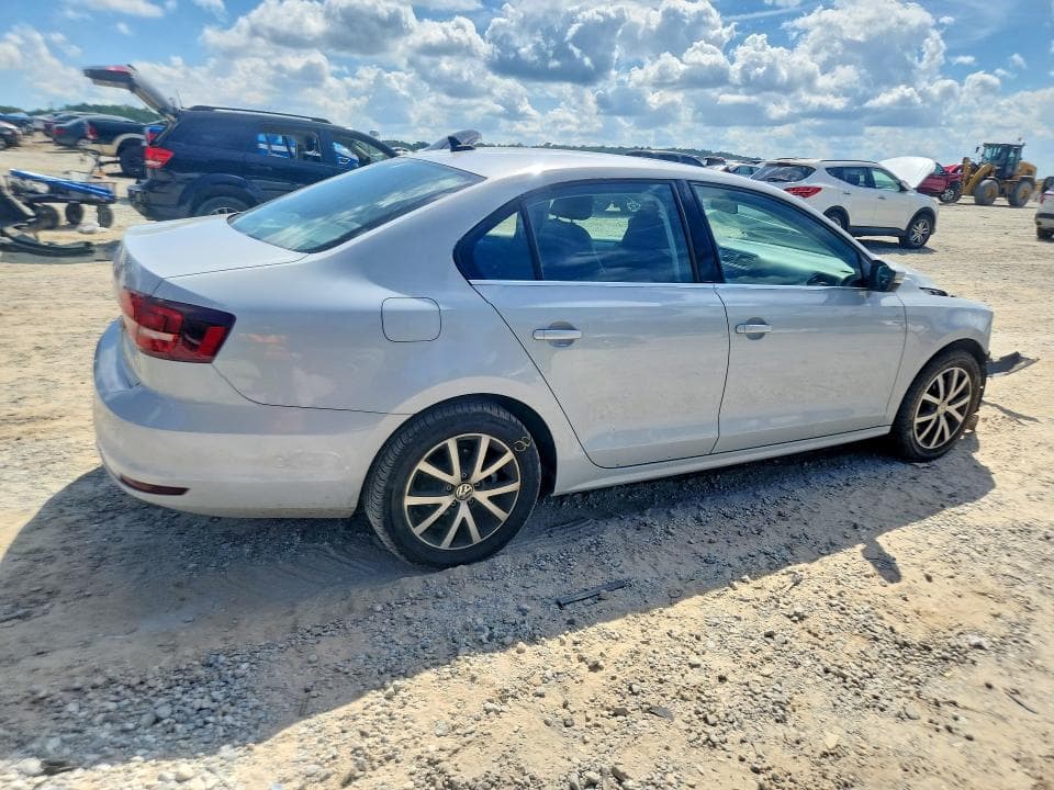 2017 VOLKSWAGEN JETTA SE 3
