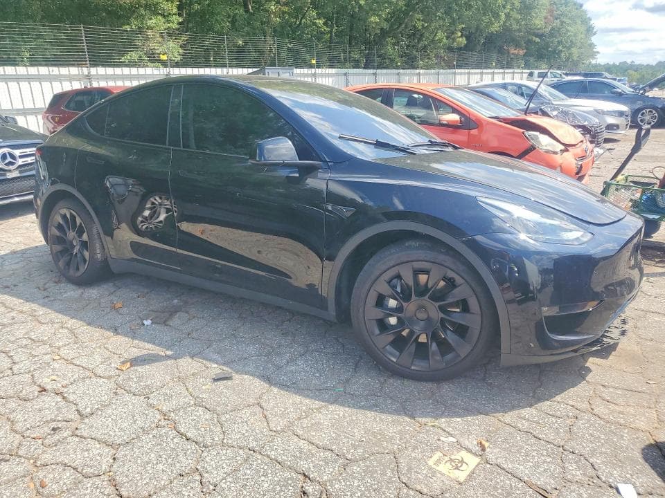 2023 TESLA MODEL Y 4
